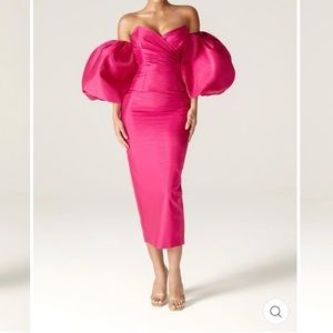 TIFFANY DUPIONI PUFF SLEEVE
MAXI DRESS (HOT PINK)